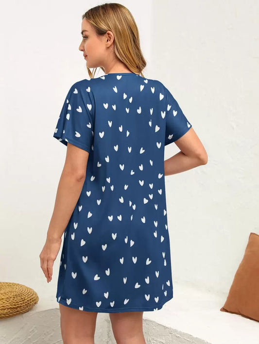 Maternity Heart Print V Neck Nursing Nightdress - Loose Batwing Short Sleeve Sleepwear in Navy Blue