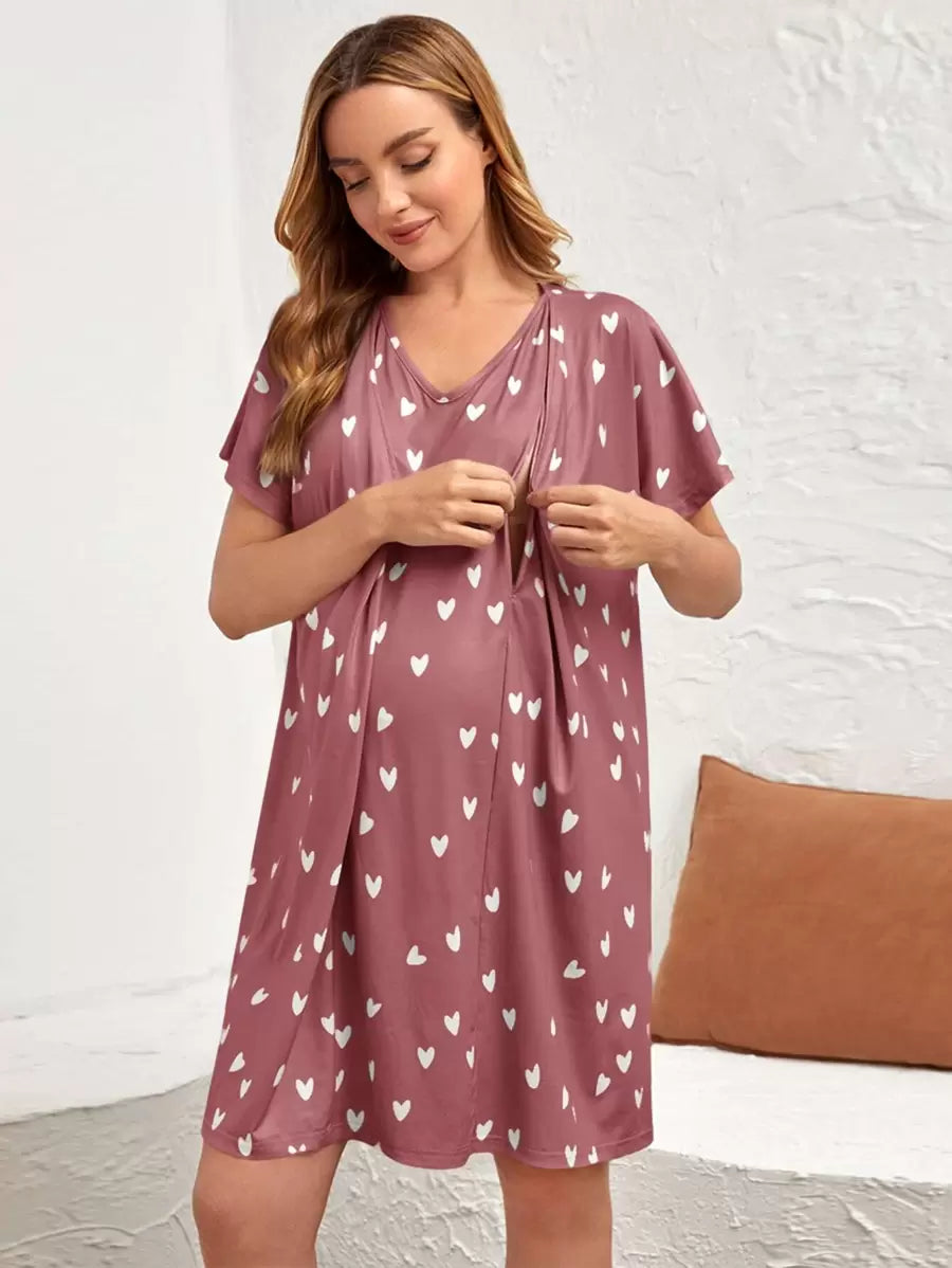Maternity Heart Print V Neck Nursing Nightdress - Loose Batwing Short Sleeve Sleepwear in Navy Blue