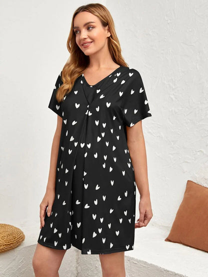Maternity Heart Print V Neck Nursing Nightdress - Loose Batwing Short Sleeve Sleepwear in Navy Blue