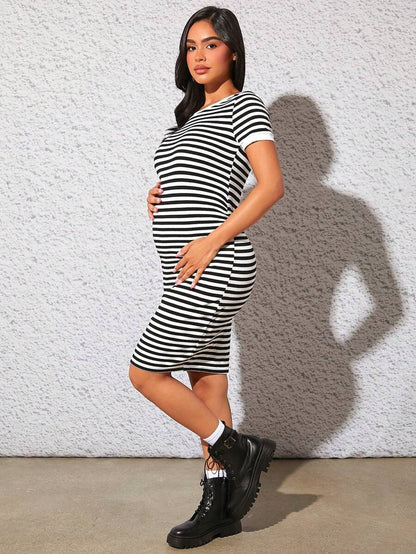 Maternity Striped Round Neck Short Sleeve Bodycon Dress, Slim Fit Rib-Knit Mini Casual Summer Outfit for Daily Wear