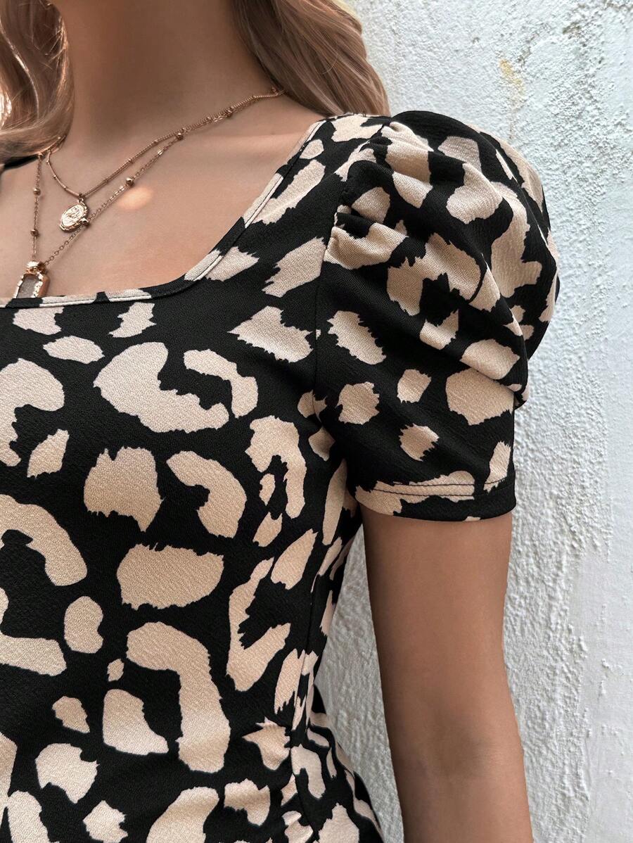 Maternity Leopard Print Square Neck Puff Sleeve Slim Fit T-Shirt Casual Black Maternity Top for Daily Wear