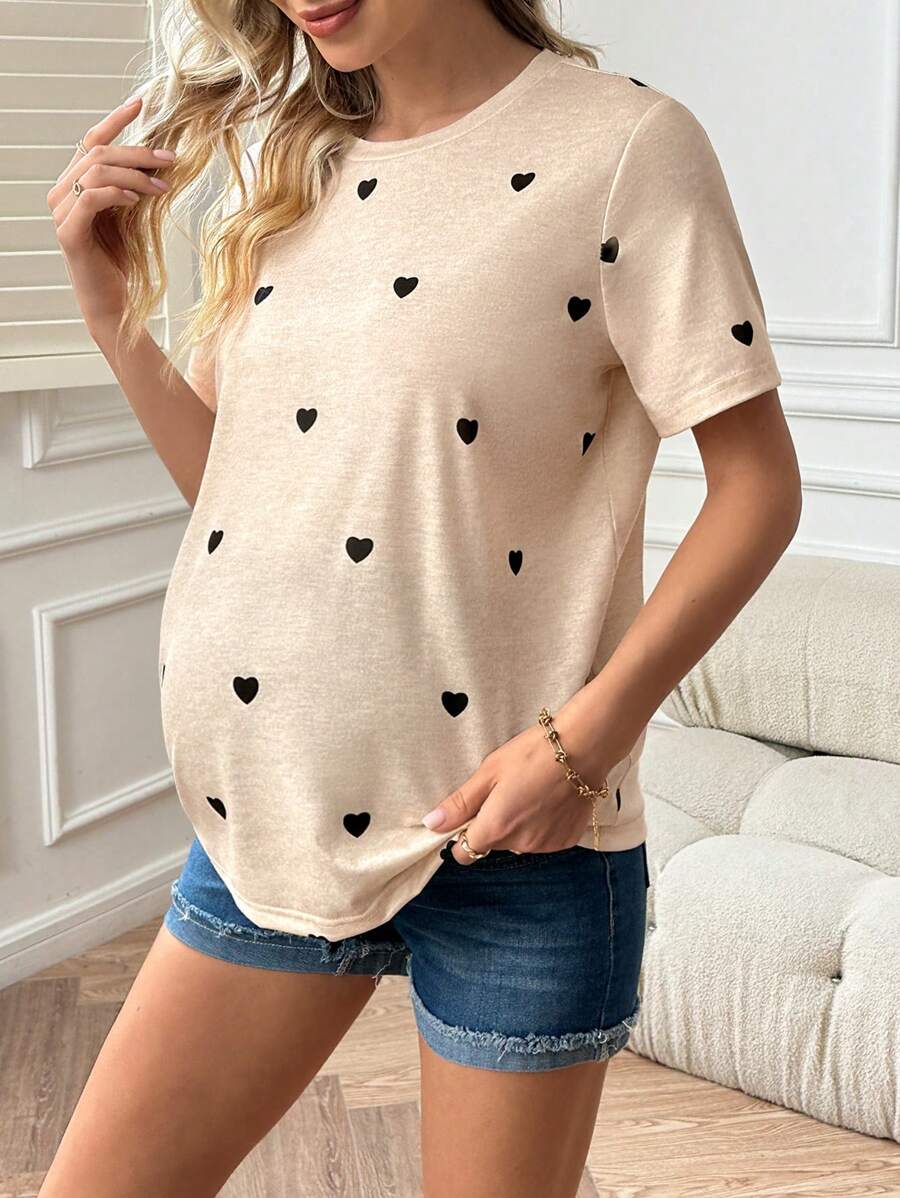 Maternity Heart Print Short Sleeve Round Neck T-Shirt in Mauve Purple, Casual Asymmetrical Hem Pregnancy Top for Valentine's Day
