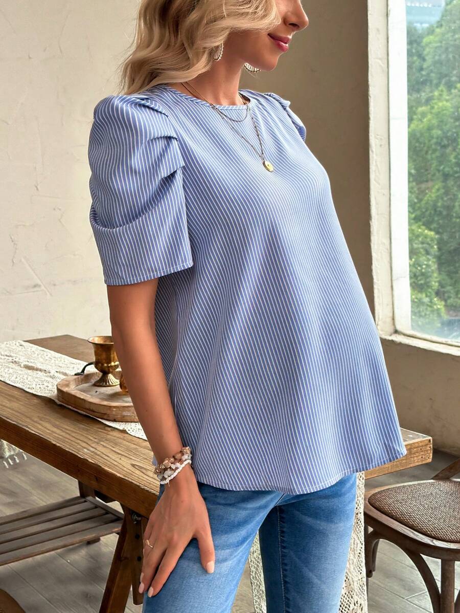 Navy Blue Striped Maternity Top with Petal Puff Sleeves, Casual Round Neck Short Sleeve Pregnancy Shirt for Daily Wear