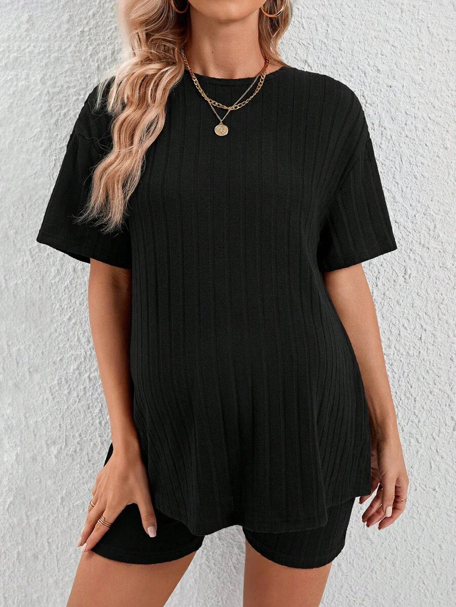 Maternity Violet Purple Round Neck Short Sleeve Tee and Biker Shorts Set, Loose Fit Pocket Pregnancy Loungewear Outfit
