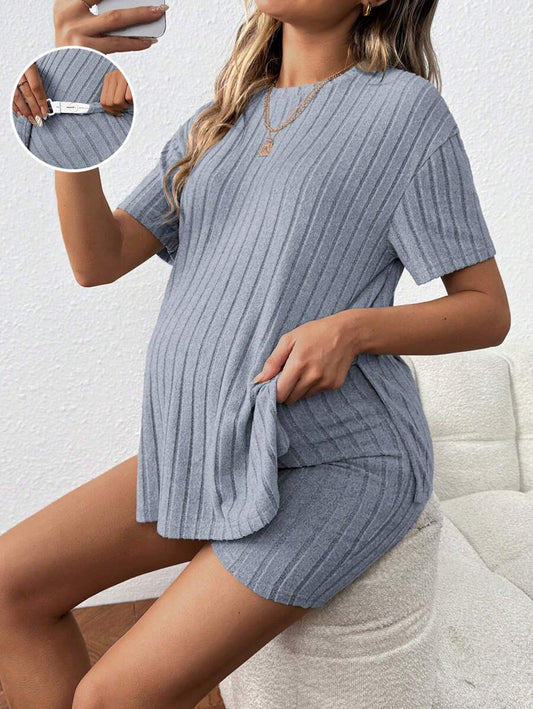 Maternity Violet Purple Round Neck Short Sleeve Tee and Biker Shorts Set, Loose Fit Pocket Pregnancy Loungewear Outfit