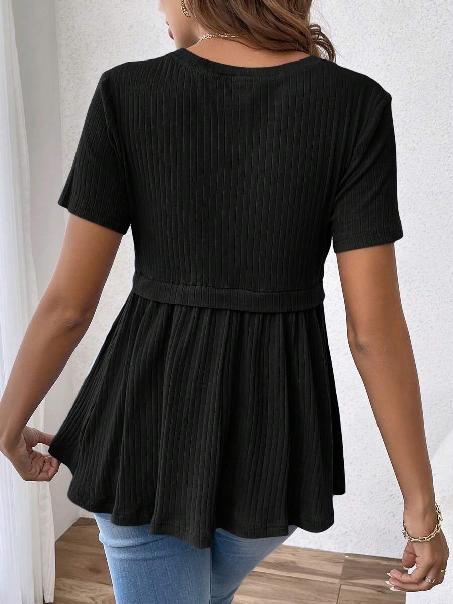 Romantic Ruffle Hem Maternity T-Shirt - Elegant Short Sleeve Round Neck Black Slim Fit Cotton Knit Top for Gender Reveal & Daily Wear