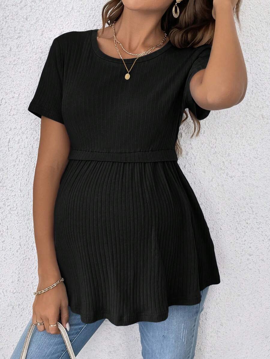 Romantic Ruffle Hem Maternity T-Shirt - Elegant Short Sleeve Round Neck Black Slim Fit Cotton Knit Top for Gender Reveal & Daily Wear