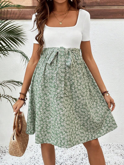 Green Ditsy Floral Maternity Summer Dress - Square Neck Short Sleeve A-Line High Waist Casual Beach Mini Dress