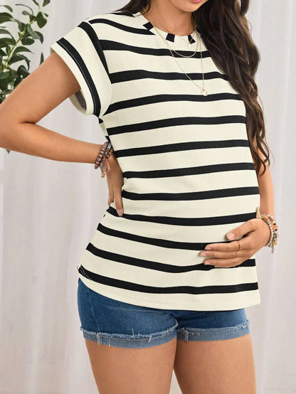 Maternity Short Sleeve Striped T-Shirt, Minimalist & Stylish, Suitable For Summer