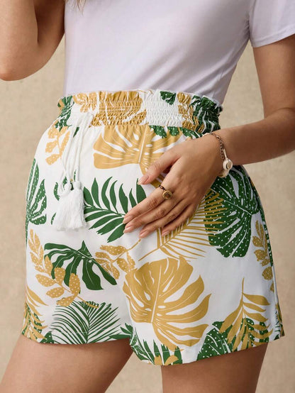 Green Tropical Print Boho Maternity Shorts - Ultra High Waist Straight Leg Beach Vacation Summer Trousers with Bow Detail