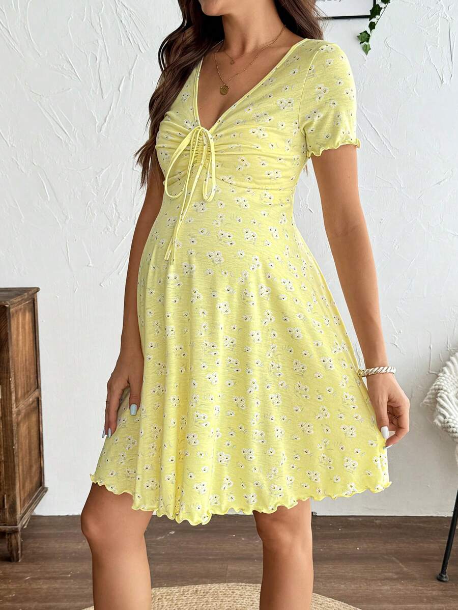 Maternity Ditsy Floral V-Neck Ruched Short Dress, Yellow Short Sleeve High Waist A-Line Summer Mini Dress for Streetwear