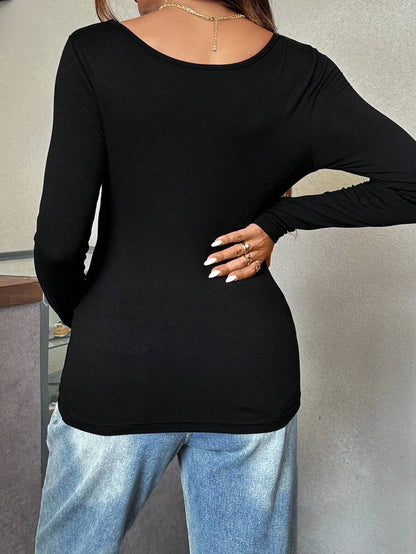 Maternity White Scoop Neck Long Sleeve Fitted T-Shirt - Slim Fit Knitted Pregnancy Top for Casual Daily Wear