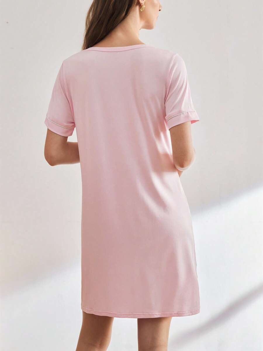 Pink V-Neck Maternity Loungewear Dress - Short Sleeve Knee Length Slim Fit Sleepshirt with Pockets - High Stretch Knitted Summer House Dress