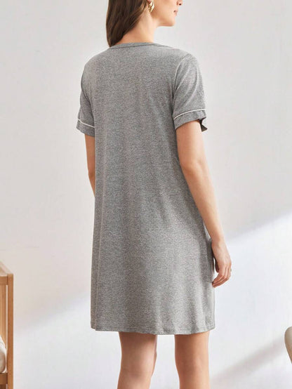 Pink V-Neck Maternity Loungewear Dress - Short Sleeve Knee Length Slim Fit Sleepshirt with Pockets - High Stretch Knitted Summer House Dress