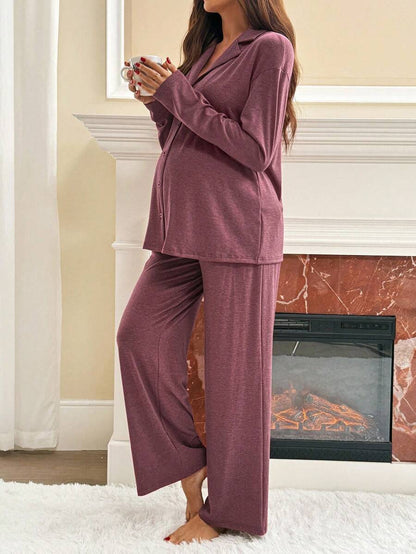 Green Maternity 2-Piece Lounge Set - V-Neck Long Sleeve Top and Pants Pajama Set - Soft Casual Maternity Sleepwear for Spring and Fall