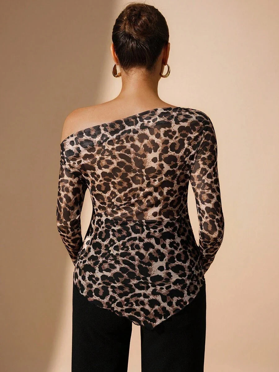 Elegant Maternity Leopard Print Oblique Shoulder Fitted Long Sleeve T-Shirt, Autumn