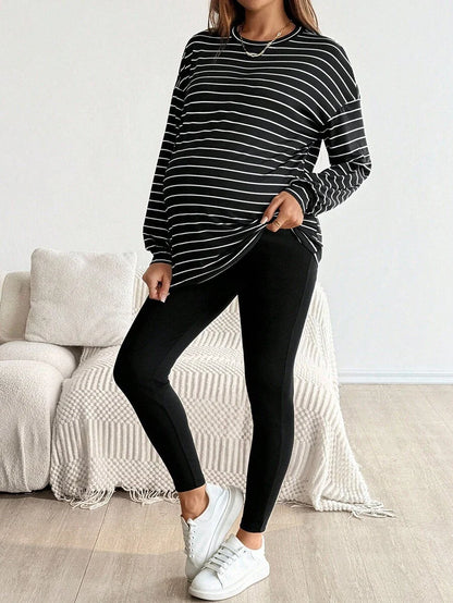 2-Piece Striped Maternity Lounge Set - Long Sleeve Top and High-Waist Leggings for Autumn Winter