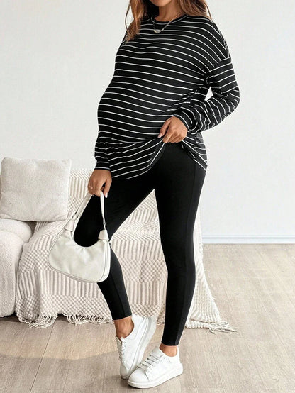 2-Piece Striped Maternity Lounge Set - Long Sleeve Top and High-Waist Leggings for Autumn Winter