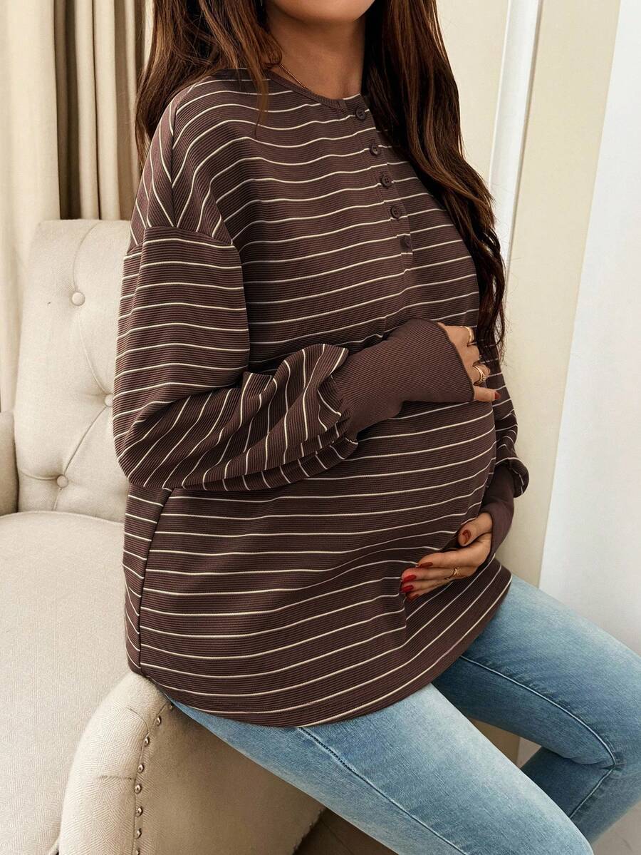 Maternity Striped Long Sleeve T-Shirt Loose Fit Black and White Round Neck Drop Shoulder Knit Top for Casual Styling