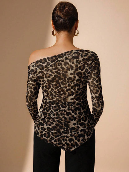 Elegant Maternity Leopard Print Oblique Shoulder Fitted Long Sleeve T-Shirt, Autumn