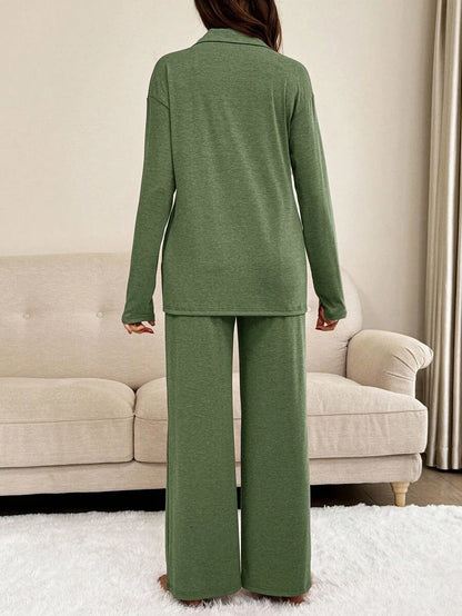 Green Maternity 2-Piece Lounge Set - V-Neck Long Sleeve Top and Pants Pajama Set - Soft Casual Maternity Sleepwear for Spring and Fall