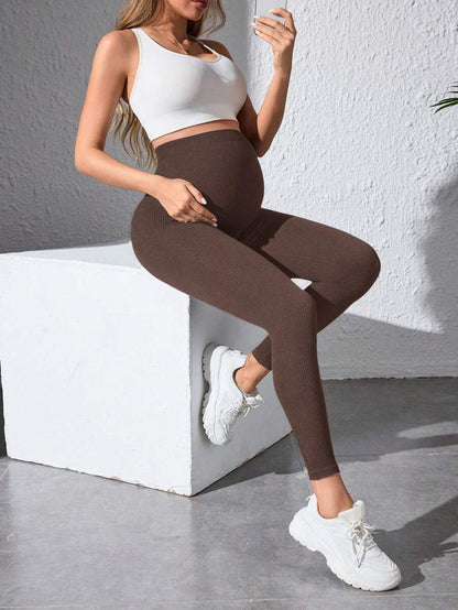 Maternity Sports Leggings - Seamless, High Waist, Cropped, Medium Stretch, Black