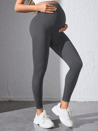 Maternity Sports Leggings - Seamless, High Waist, Cropped, Medium Stretch, Black