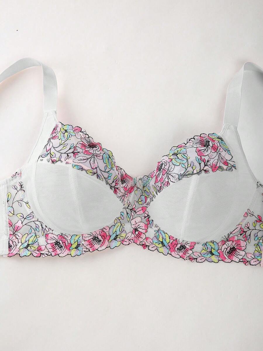 Plus Size Elegant Floral Embroidery Underwire Bra