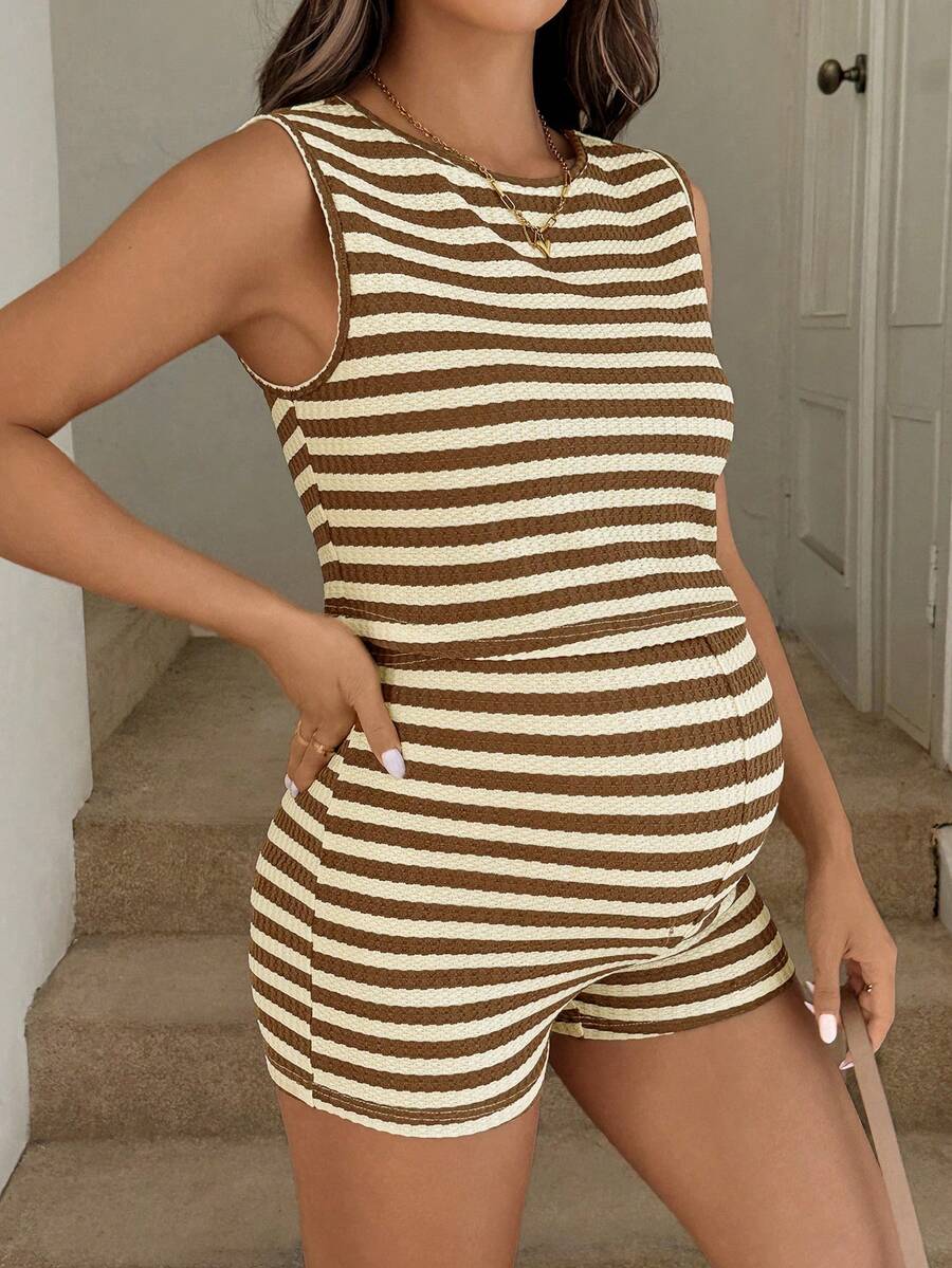 Green Striped Maternity 2-Piece Lounge Set – Slim Fit Cropped Tank Top and Adjustable Waist Mini Shorts – Casual Knit Streetwear Set