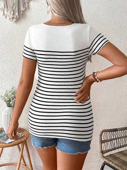 Maternity Colorblock Striped Short Sleeve Nursing T-Shirt - Slim Fit Rib-Knit Breastfeeding Scoop Neck Top