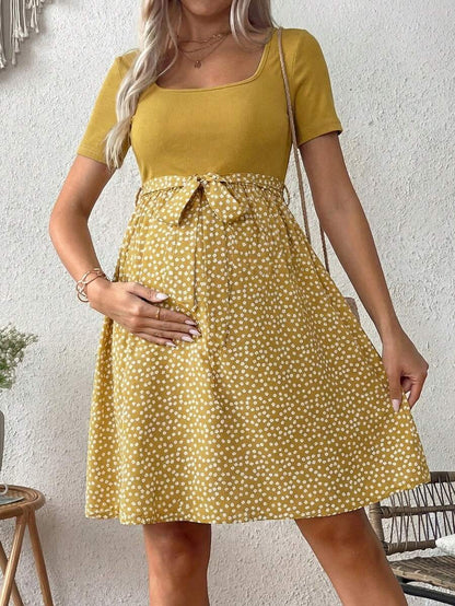 Green Ditsy Floral Maternity Summer Dress - Square Neck Short Sleeve A-Line High Waist Casual Beach Mini Dress