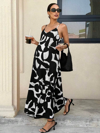Black and White Geometric Print Maternity Cami Dress - V-Neck Spaghetti Strap Sleeveless Flared Beach Maxi Dress for Pregnancy