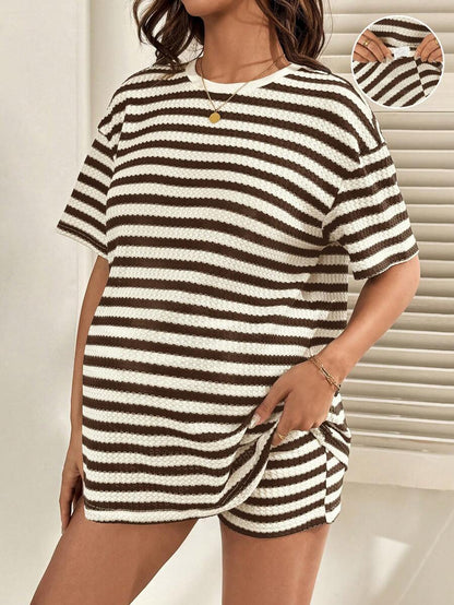 2-Piece Pink Striped Maternity Short Set - Loose Fit Round Neck Tee and Mini Shorts Casual Set for Daily Wear