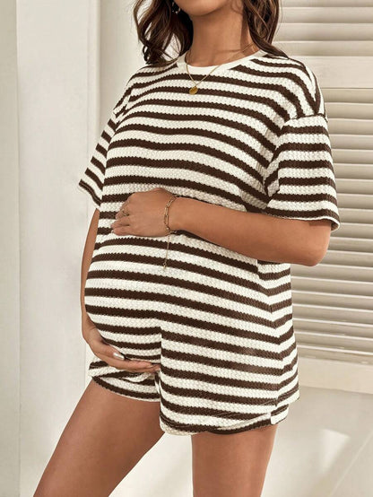 2-Piece Pink Striped Maternity Short Set - Loose Fit Round Neck Tee and Mini Shorts Casual Set for Daily Wear