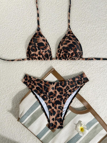 Swim Vcay 2026 Spring/Summer Women's Spaghetti Strap Halter Neck Black Base White Polka Dot Random Print Sweet Cute Side High Cut Bikini Swimwear 2-Piece Set Vacation Bikini Set Pink Bikini Set High Leg Bikini Set Modest Bikini Set Bikini Set