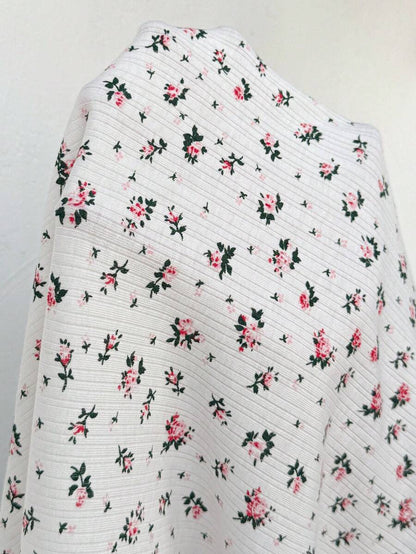 Pink Ditsy Floral Batwing Sleeve Maternity T-Shirt - Short Sleeve Round Neck Knitted Top for Casual Holiday Style