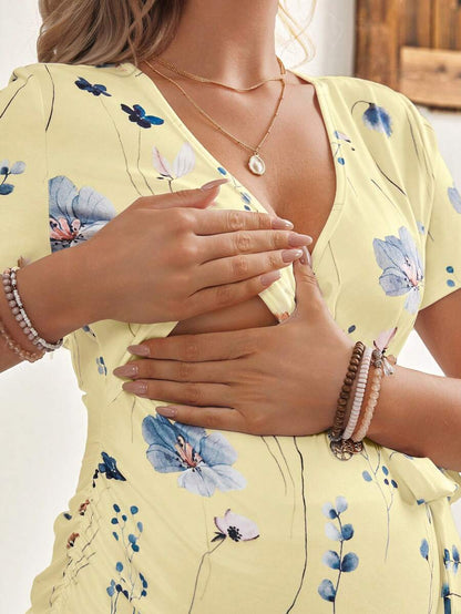 Maternity V-Neck Floral Print Breastfeeding Friendly Short Sleeve T-Shirt, Slim Fit High Stretch Knit Casual Summer Maternity Top