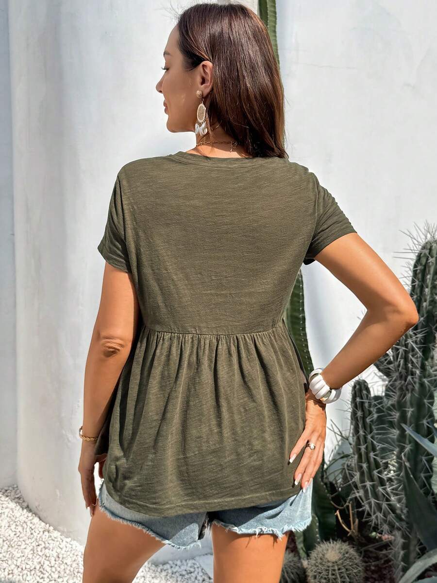 Army Green Cotton Maternity T-Shirt with Ruffle Hem - Short Sleeve Round Neck Summer Casual Top for Country Concert Outfits