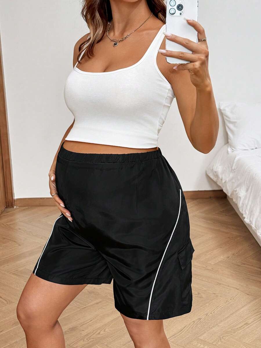 Black Maternity Cargo Shorts with Adjustable Ultra High Waist - Loose Fit Casual Summer Pregnant Clothes with Pockets - Comfortable Woven Maternity Pants