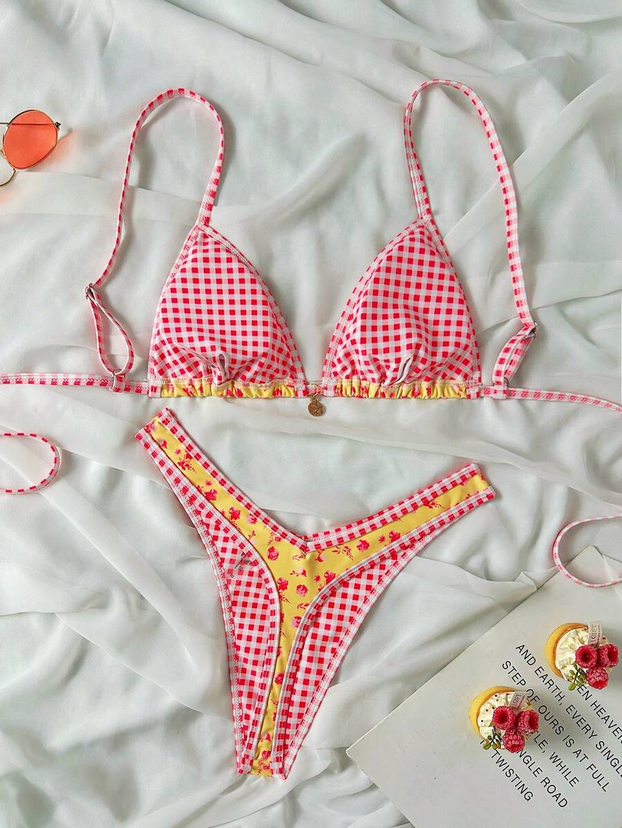 Women's 2-Piece Boho Halter Bikini Set - Gold Accessory, High-Cut, Floral Print, Multicolor