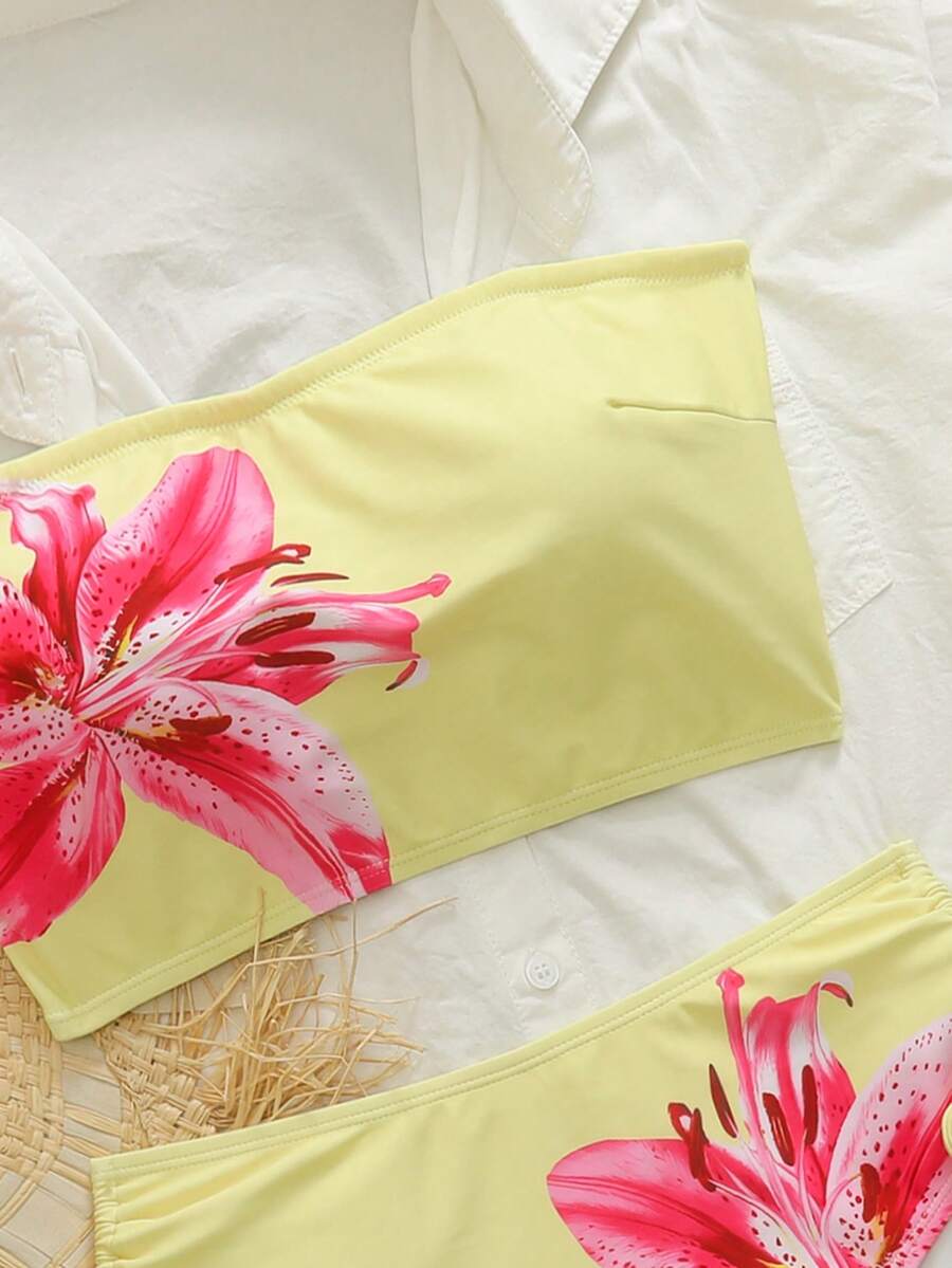 Women's 2-Piece Bandeau Bikini Set - High Waist Shorts, Tropical Floral, Multicolor