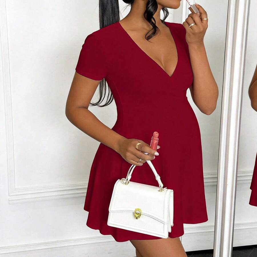 Elegant Red V-Neck Short Sleeve Maternity Dress - High Waist A-Line Summer Holiday Dress for Women