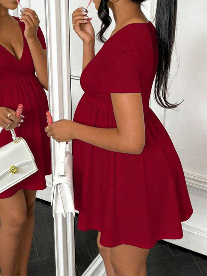 Elegant Red V-Neck Short Sleeve Maternity Dress - High Waist A-Line Summer Holiday Dress for Women