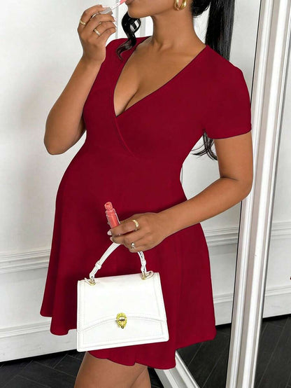 Elegant Red V-Neck Short Sleeve Maternity Dress - High Waist A-Line Summer Holiday Dress for Women