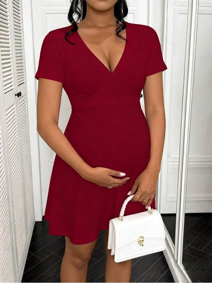 Elegant Red V-Neck Short Sleeve Maternity Dress - High Waist A-Line Summer Holiday Dress for Women