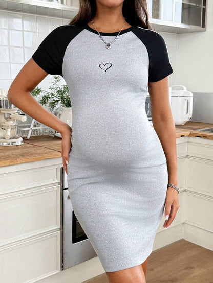 Grey Maternity Heart Embroidery Color Block Fitted Dress - Short Sleeve Boat Neck Slim Fit Sporty Mini Dress - Casual Knitted Summer Maternity Wear