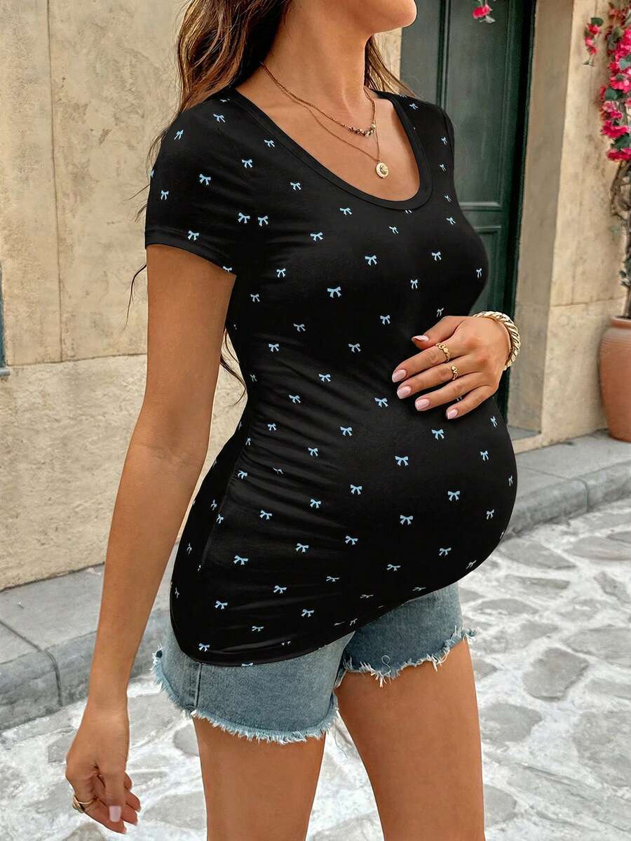 Black Maternity Bow Print Slim Fit T-Shirt with Square Neck and Padded Shoulders Elegant Short Sleeve Knitted Pregnancy Top for Night Out
