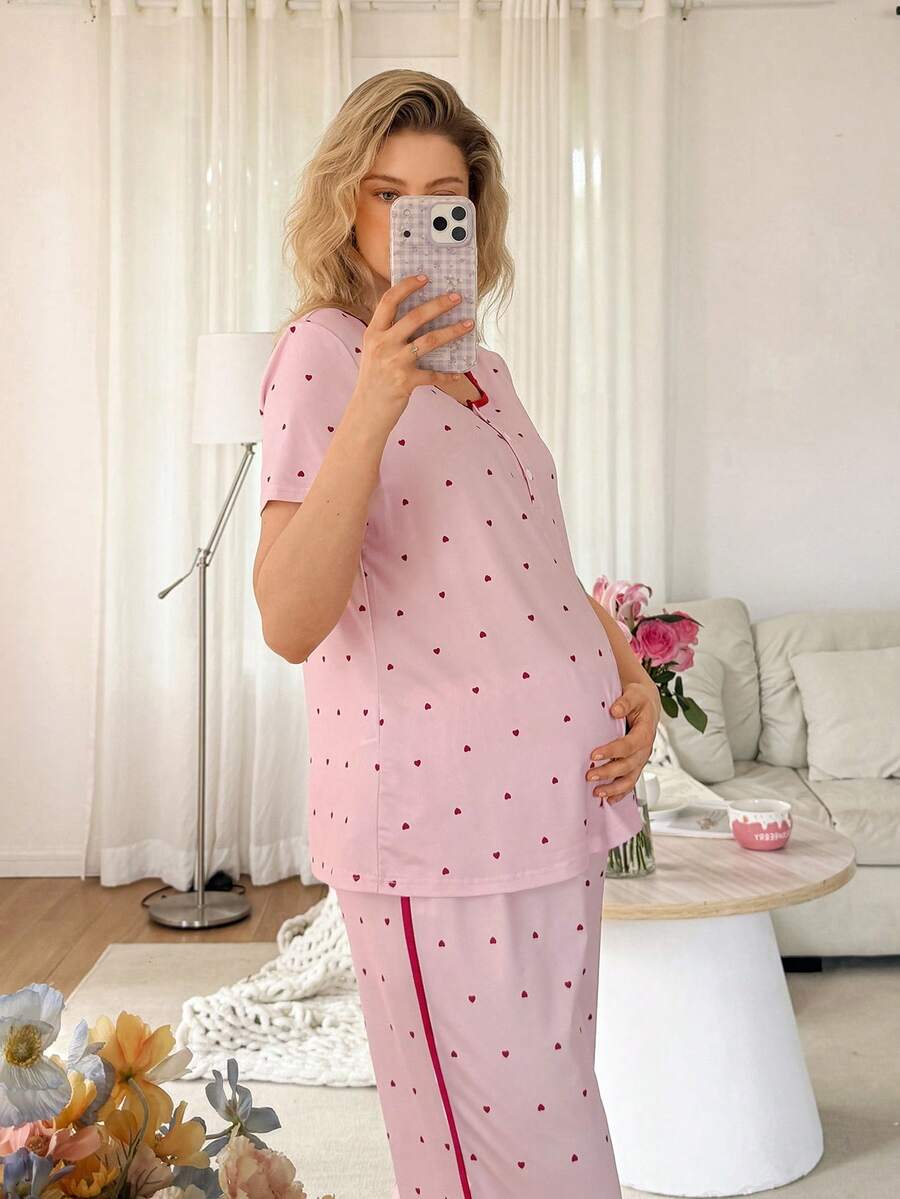 Maternity Heart Print Pajama Set - Short Sleeve Pullover Top and Pants Soft, Pregnancy Lounge