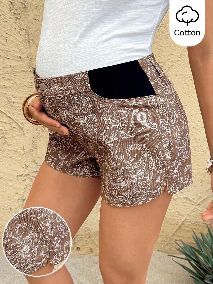 Black Maternity Denim Shorts with Frayed Hem – Casual High-Waisted Mini Shorts with Belt Loops & Zipper Fly – 67% Cotton Summer Essential