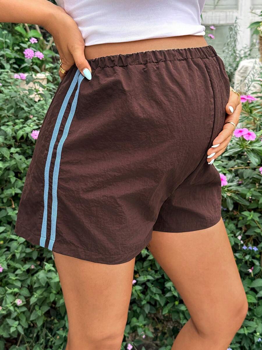 Brown Striped Side Tape Maternity Shorts with Adjustable Ultra-High Waist – Casual Loose Fit Summer Beach Mini Shorts for Pregnant Women